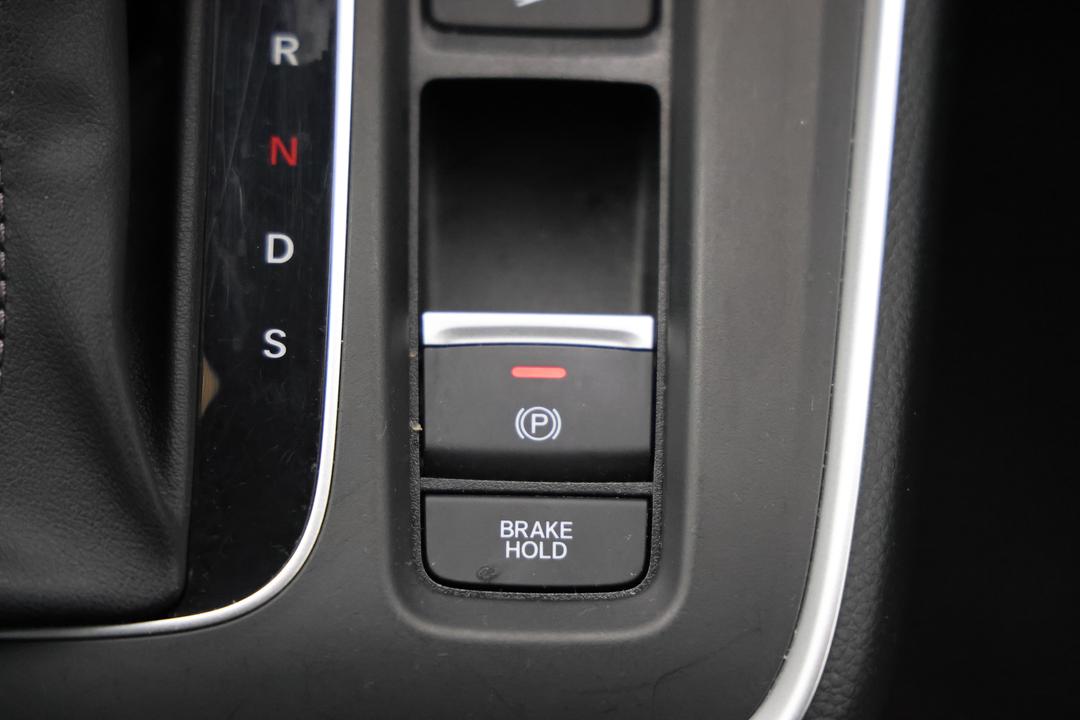 2023 Honda CR-V Vti Lx (AWD) 5 Seats, Automatic, 25540 km, Handbrake