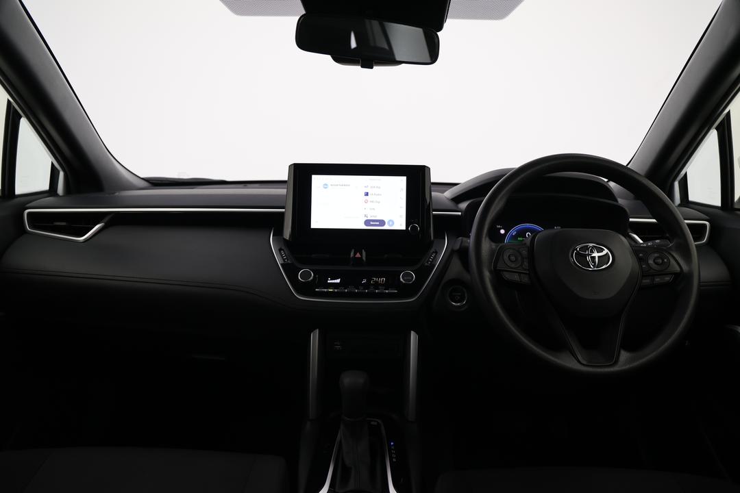 2023 Toyota Corolla Cross Gx 2WD Hybrid, Automatic, 56935 km, Dashboard View