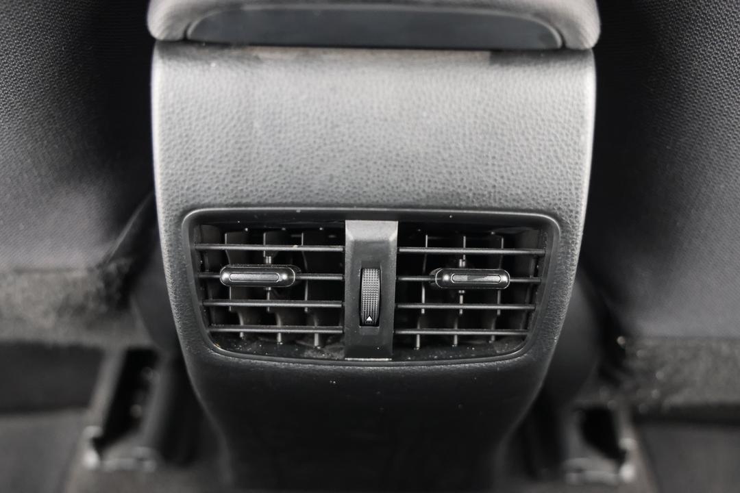 2023 Toyota Corolla Cross Gx 2WD Hybrid, Automatic, 56935 km, Rear A/C Vent