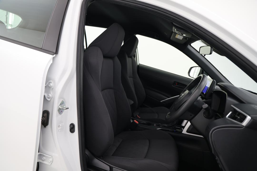 2023 Toyota Corolla Cross Gx 2WD Hybrid, Automatic, 56935 km, Right Side Front Door Cabin View