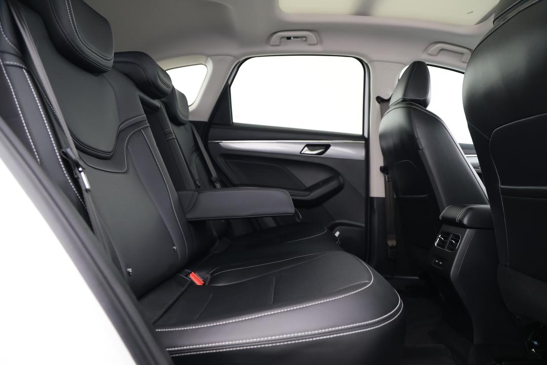 2024 GWM Haval Jolion Ultra, Automatic, 34157 km, Right Side Rear Door Cabin View
