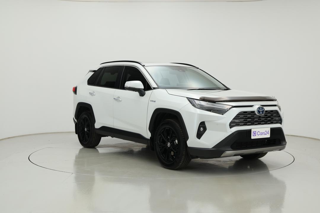 2024 Toyota RAV4 Cruiser (2WD) Hybrid, Automatic, 31242 km, Right Front Diagonal (45- Degree) View