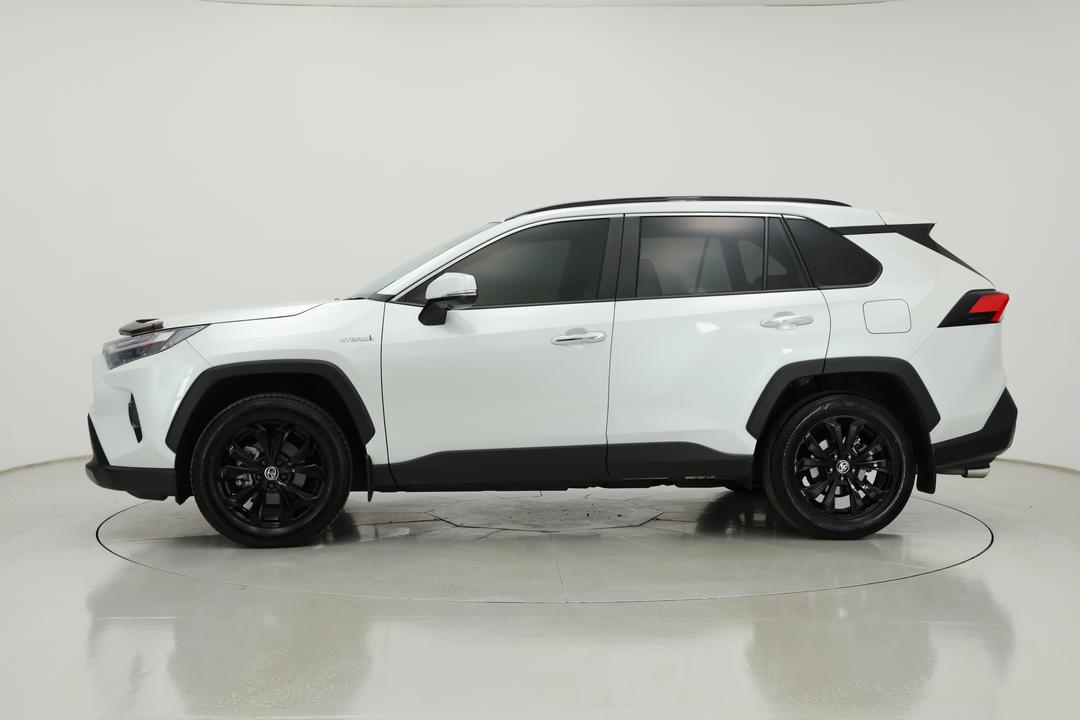 2024 Toyota RAV4 Cruiser (2WD) Hybrid, Automatic, 31242 km, Left Side View