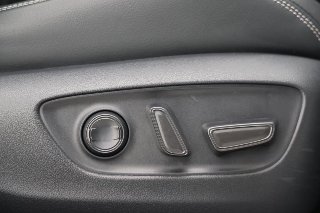 2024 Toyota RAV4 Cruiser (2WD) Hybrid, Automatic, 31242 km, Drivers Side Adjustment Panel