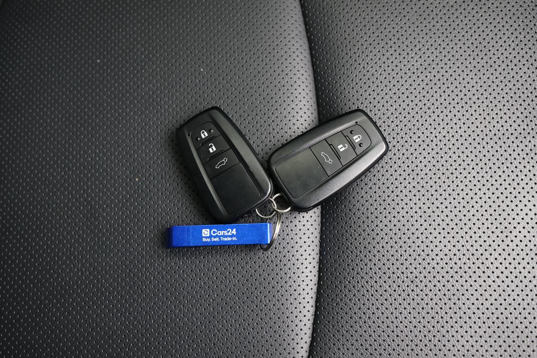 2024 Toyota RAV4 Cruiser (2WD) Hybrid, Automatic, 31242 km, Key Close-up