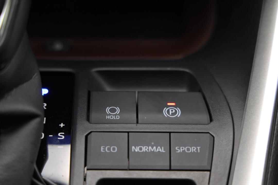 2024 Toyota RAV4 Cruiser (2WD) Hybrid, Automatic, 31242 km, Handbrake