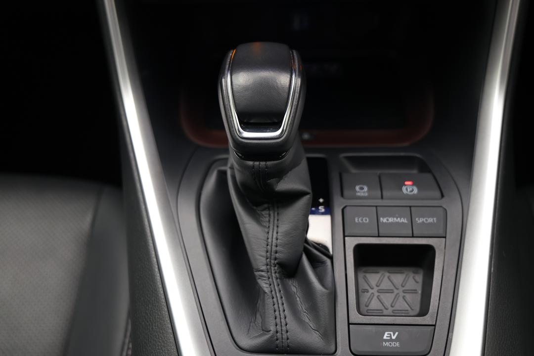 2024 Toyota RAV4 Cruiser (2WD) Hybrid, Automatic, 31242 km, Gear Lever 