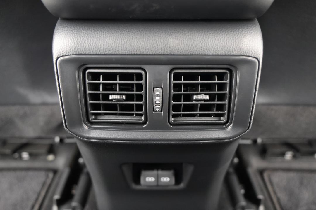 2024 Toyota RAV4 Cruiser (2WD) Hybrid, Automatic, 31242 km, Rear A/C Vent