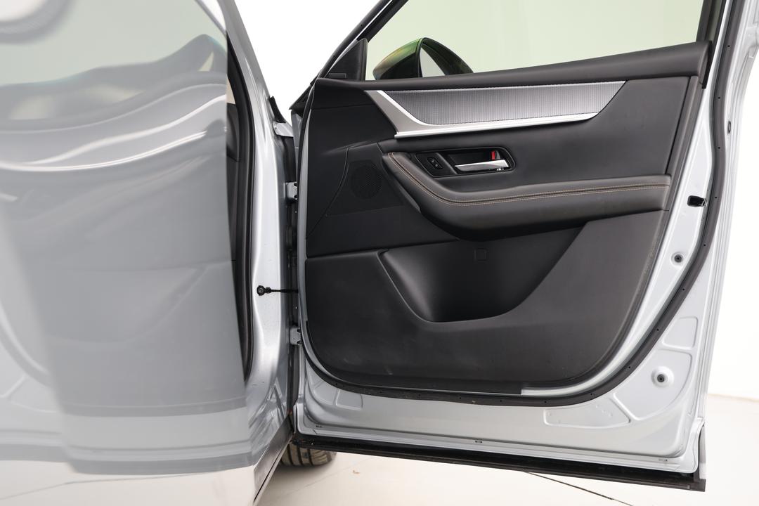 2024 Mazda Cx-60 G40e Gt Hybrid, Automatic, 10441 km, Speaker View