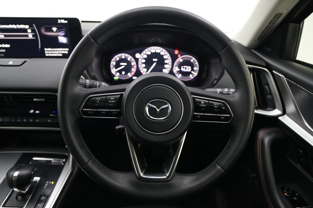 2024 Mazda Cx-60 G40e Gt Hybrid, Automatic, 10441 km, Steering Wheel Close-up