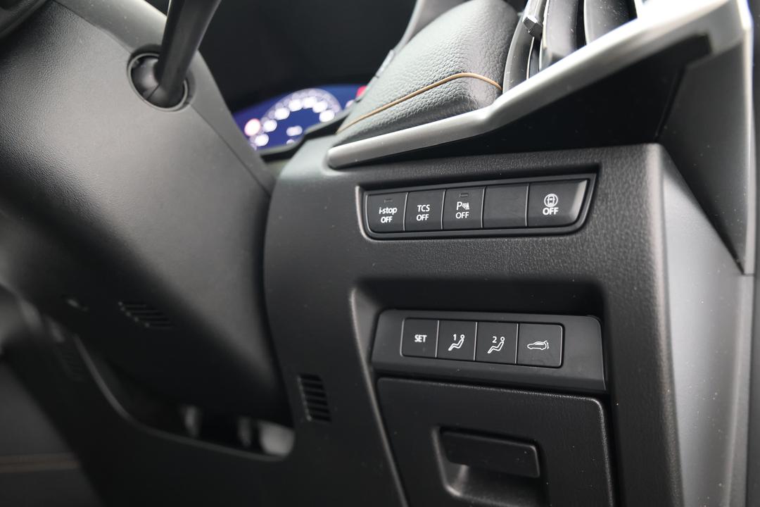 2024 Mazda Cx-60 G40e Gt Hybrid, Automatic, 10441 km, Utility Switches/Buttons