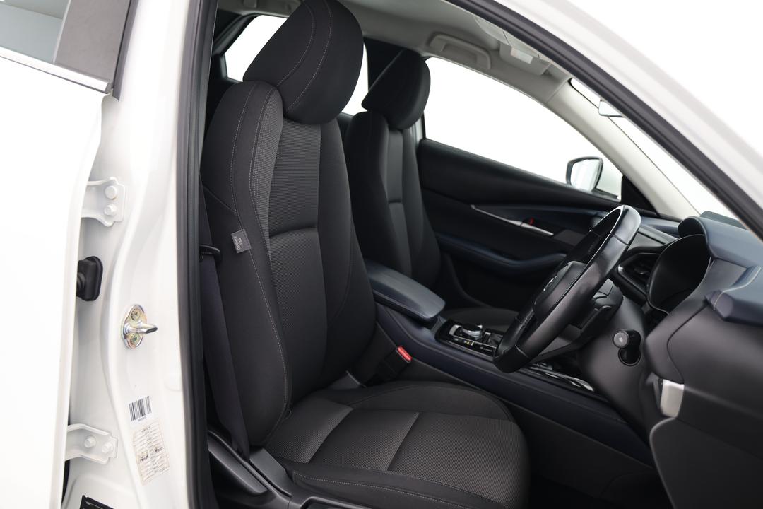 2023 Mazda CX-30 G20 Evolve (FWD), Automatic, 45454 km, Right Side Front Door Cabin View