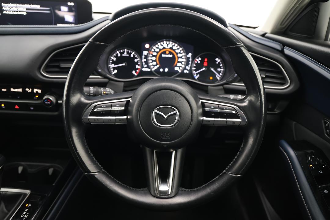 2023 Mazda CX-30 G20 Evolve (FWD), Automatic, 45454 km, Steering Wheel Close-up