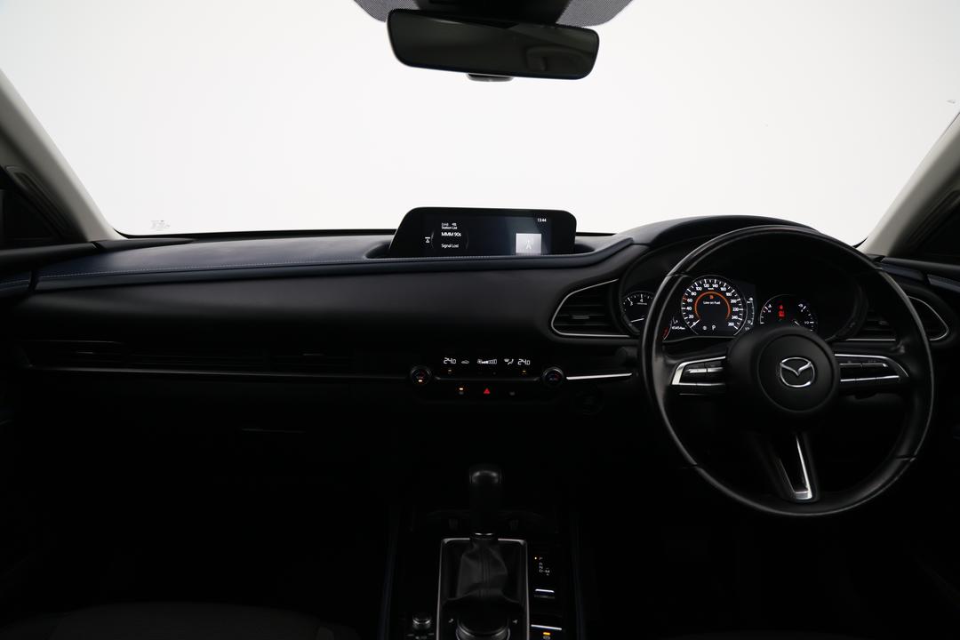 2023 Mazda CX-30 G20 Evolve (FWD), Automatic, 45454 km, Dashboard View