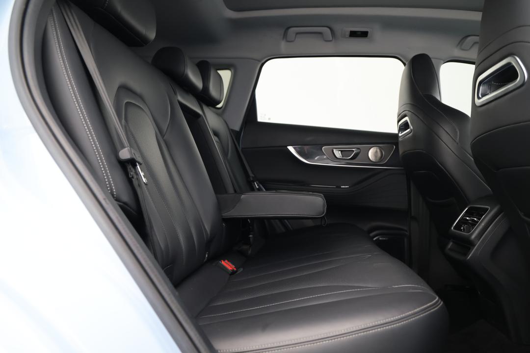 2023 Chery Tiggo 7 Pro Elite 2WD, Automatic, 62551 km, Right Side Rear Door Cabin View