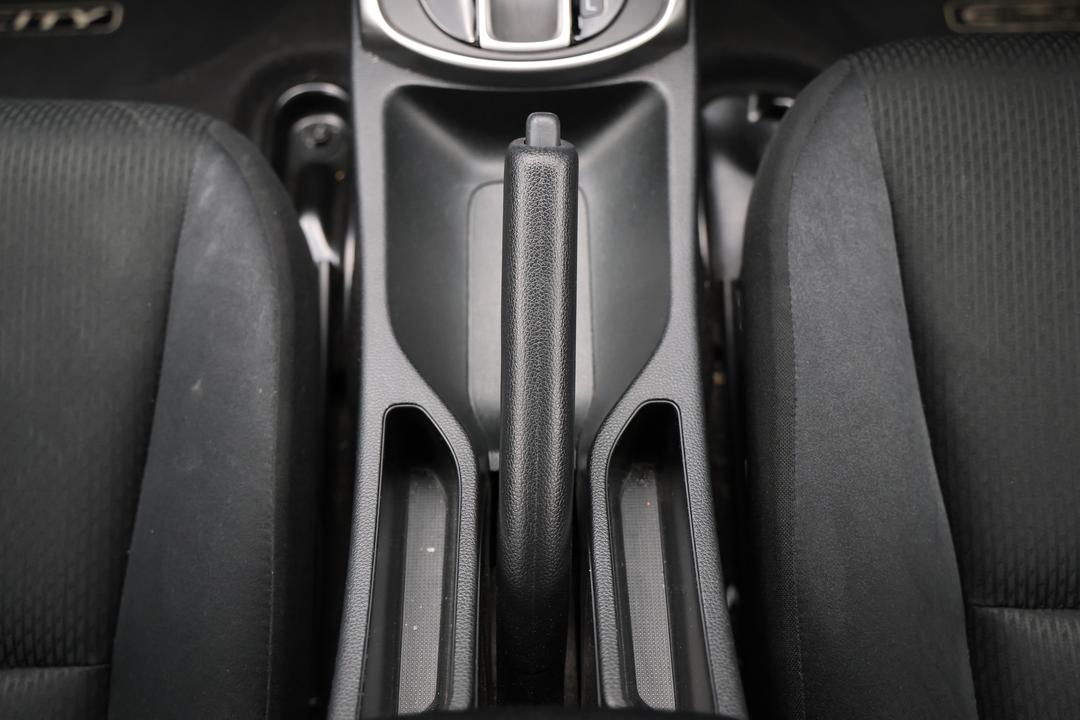 2018 Honda City Vti, Automatic, 64753 km, Handbrake