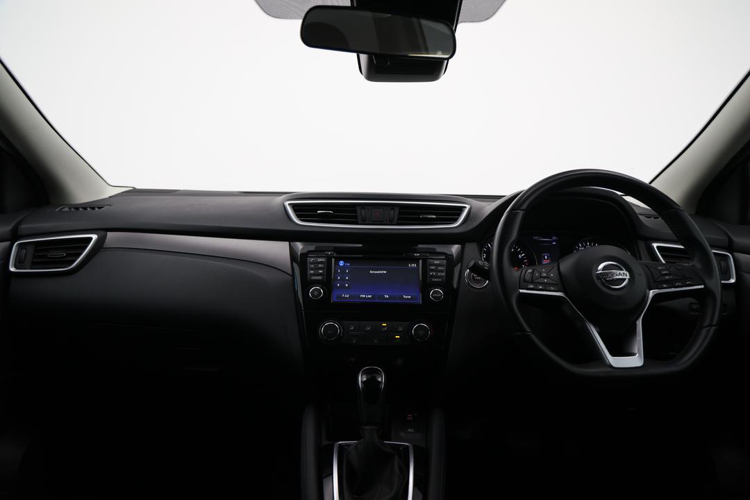 2019 Nissan Qashqai St+, Automatic, 91211 km, Dashboard View