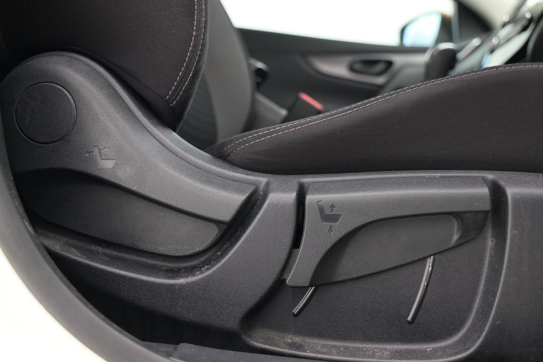 2019 Nissan Qashqai St+, Automatic, 91211 km, Drivers Side Adjustment Panel