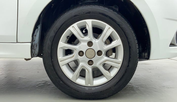 2016 Tata Tiago XZ 1.2 REVOTRON, Petrol, Manual, 11,550 km, Right Front Tyre