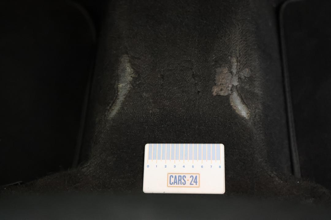 2016 Mazda CX-9 Sport (FWD), Automatic, 135898 km, Miscellaneous Interior Wear
