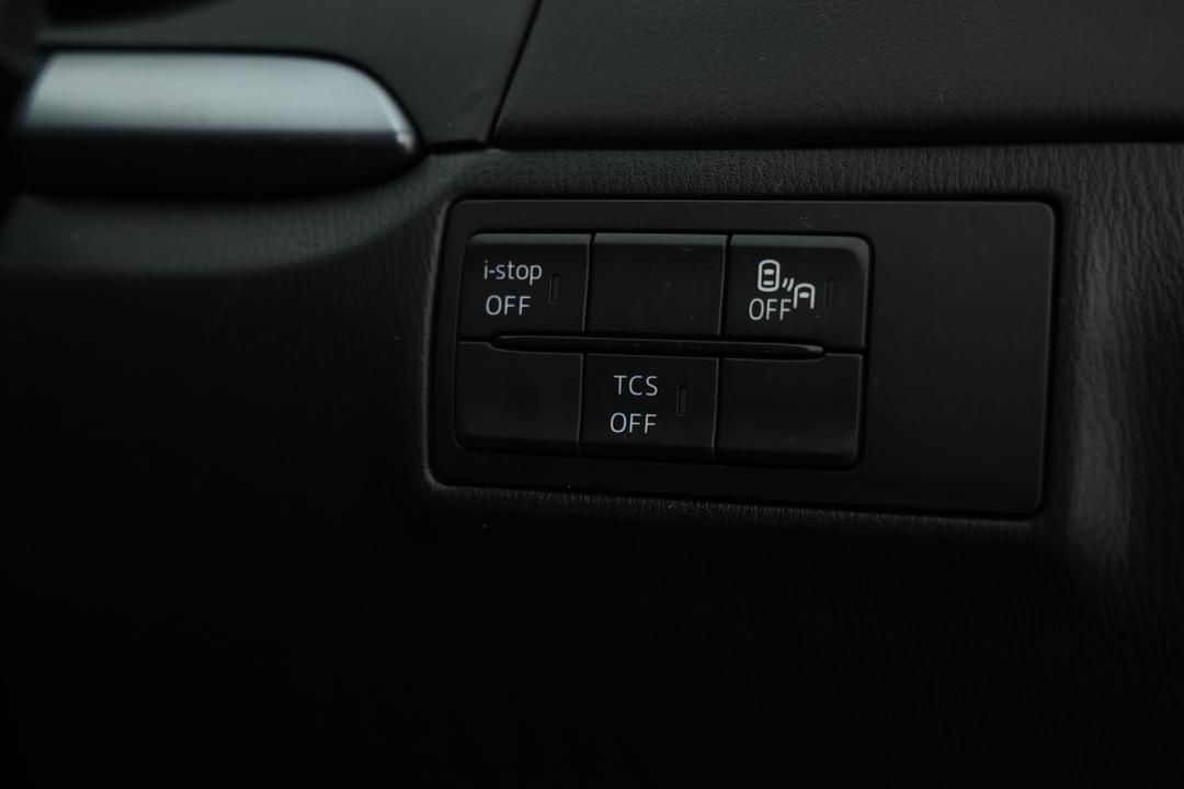 2016 Mazda CX-9 Sport (FWD), Automatic, 135898 km, Utility Switches/Buttons