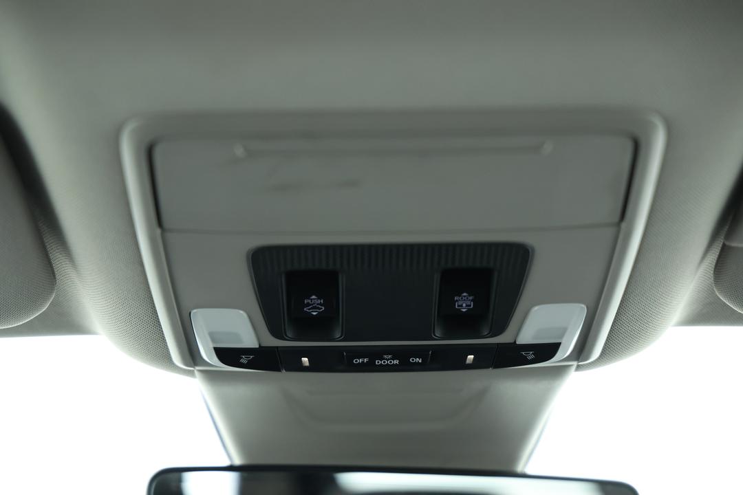 2023 Honda CR-V Vti Lx (AWD) 5 Seats, Automatic, 22050 km, Drivers Side Adjustment Panel