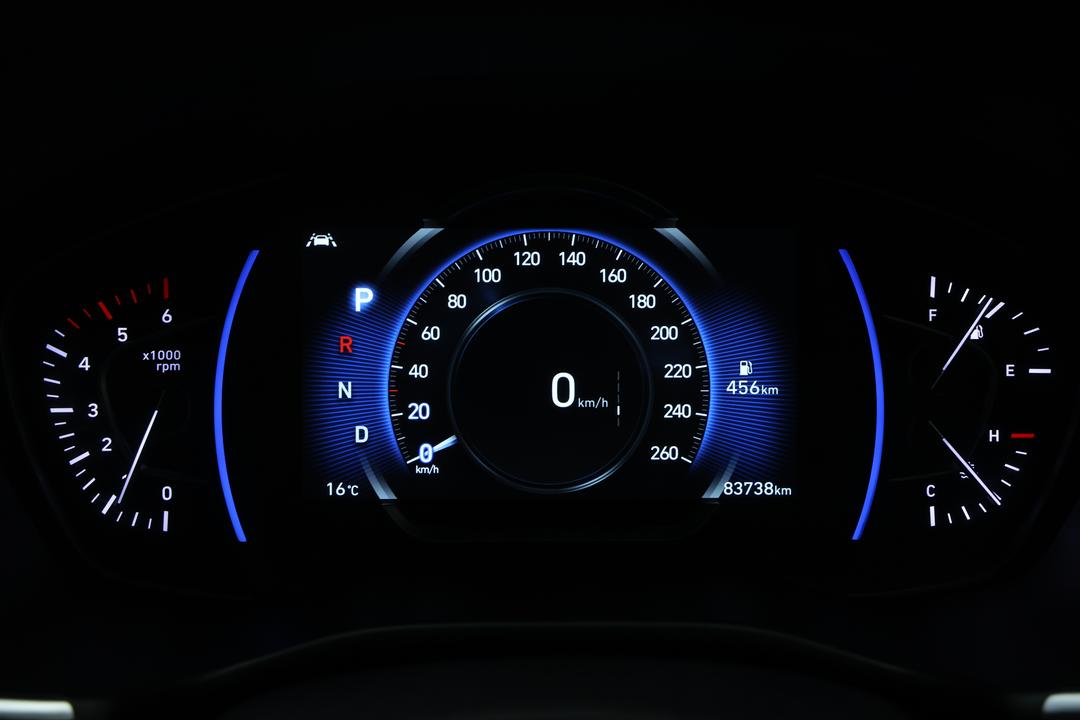 2018 Hyundai Santa Fe Highlander Crdi (4x4), Automatic, 83738 km, Odometer View