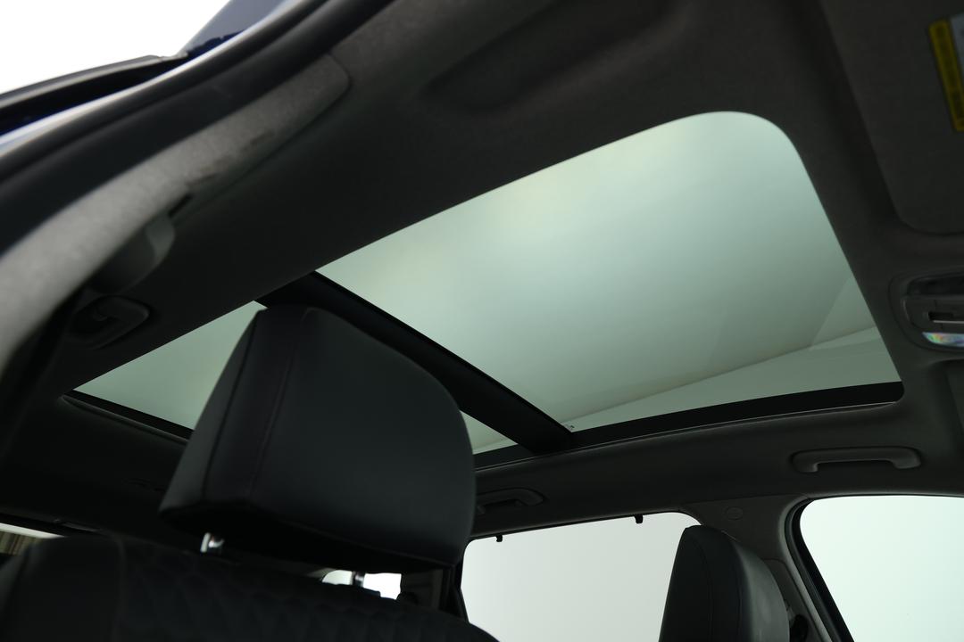 2018 Hyundai Santa Fe Highlander Crdi (4x4), Automatic, 83738 km, Interior Sunroof/Moonroof