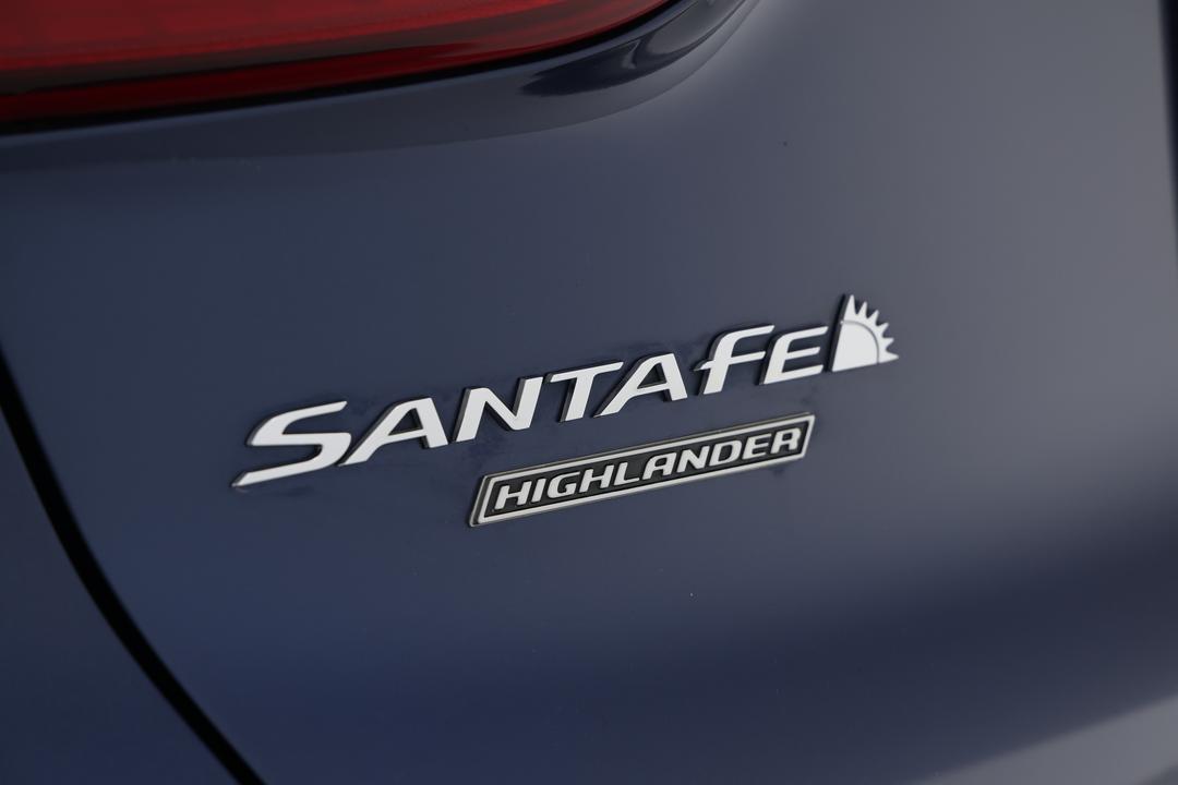 2018 Hyundai Santa Fe Highlander Crdi (4x4), Automatic, 83738 km, Badge (Boot Left Side)