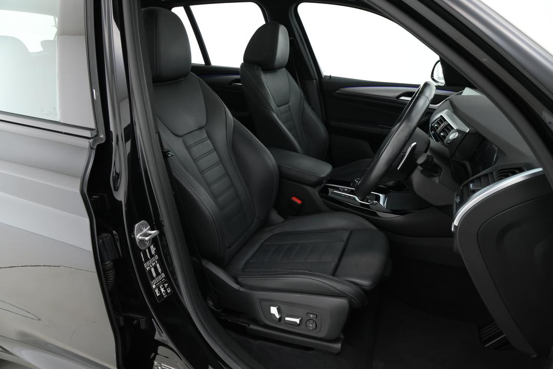 2021 BMW X3 xDrive30i M Sport, Automatic, 28610 km, Right Side Front Door Cabin View