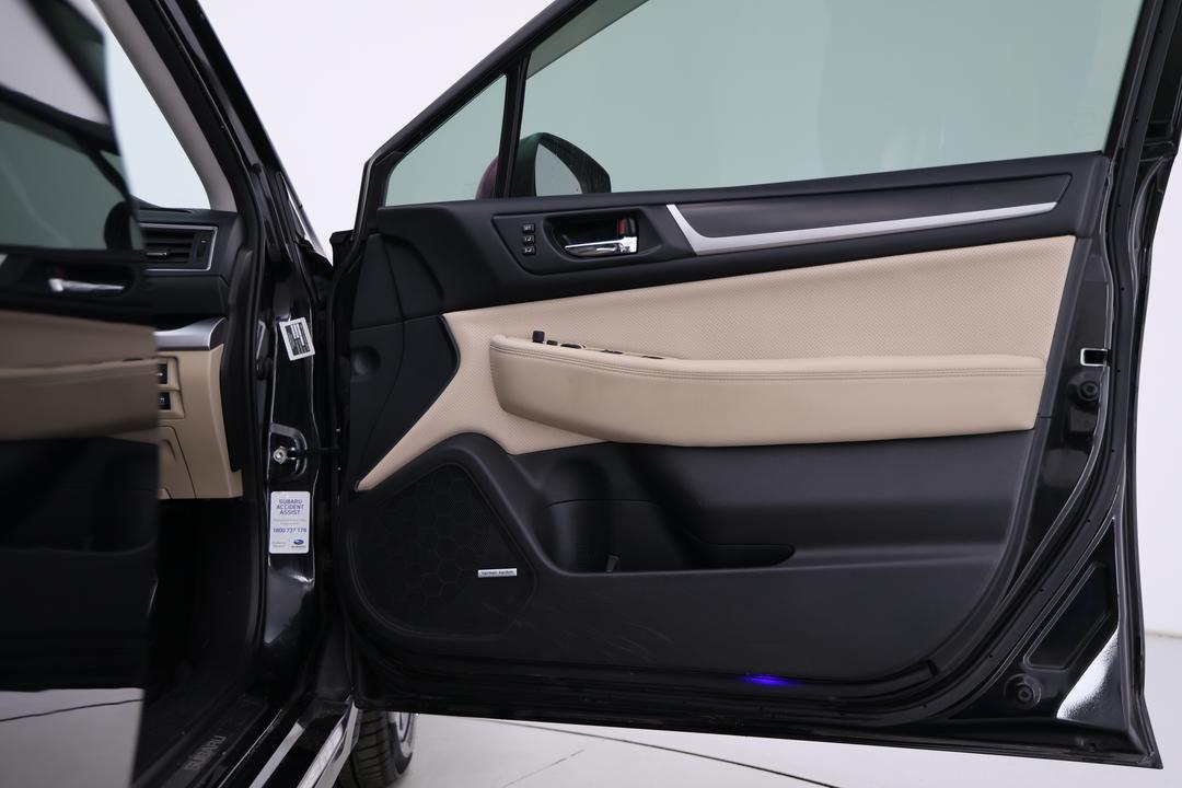2015 Subaru Liberty 3.6r, Automatic, 114545 km, Speaker View