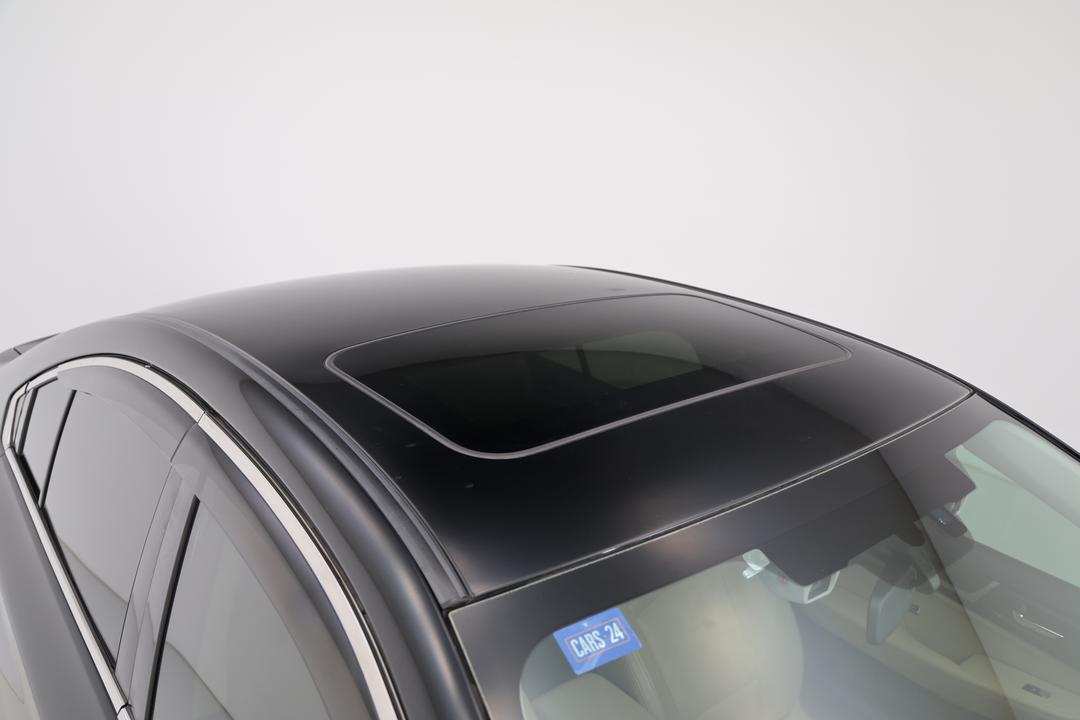 2015 Subaru Liberty 3.6r, Automatic, 114545 km, Roof/Sunroof View