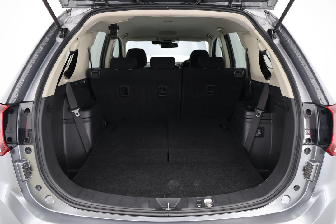 2019 Mitsubishi Outlander Es 7 Seat (AWD), Automatic, 87828 km, Boot Inside View