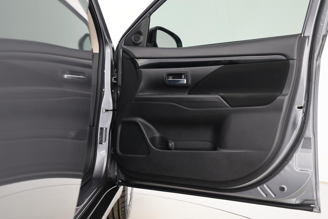 2019 Mitsubishi Outlander Es 7 Seat (AWD), Automatic, 87828 km, Speaker View