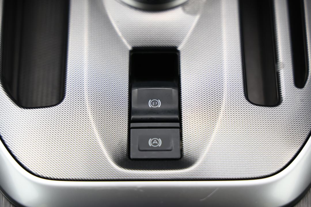 2021 GWM Haval Jolion Lux, Automatic, 76073 km, Handbrake