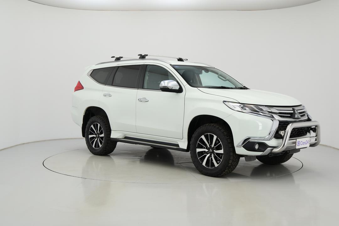 2019 Mitsubishi Pajero Sport Gls (4x4) 5 Seat, Automatic, 100078 km, Right Front Diagonal (45- Degree) View