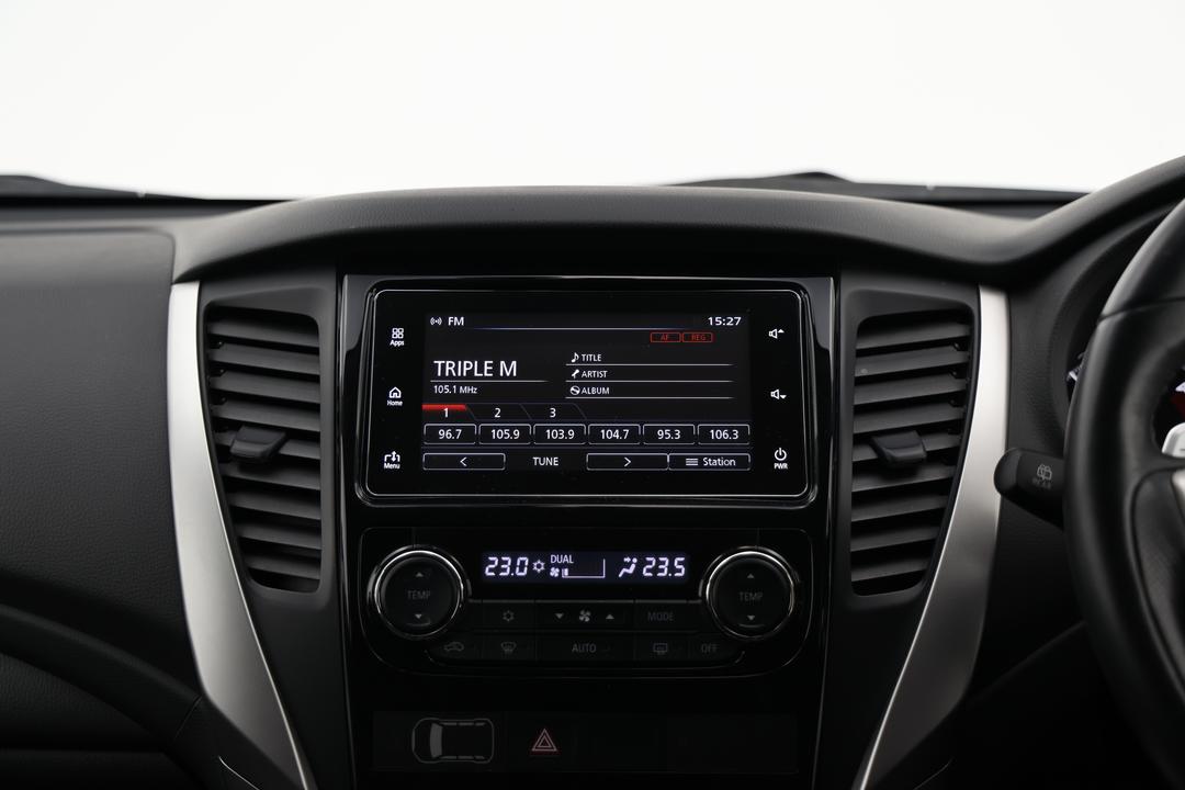 2019 Mitsubishi Pajero Sport Gls (4x4) 5 Seat, Automatic, 100078 km, Center Console