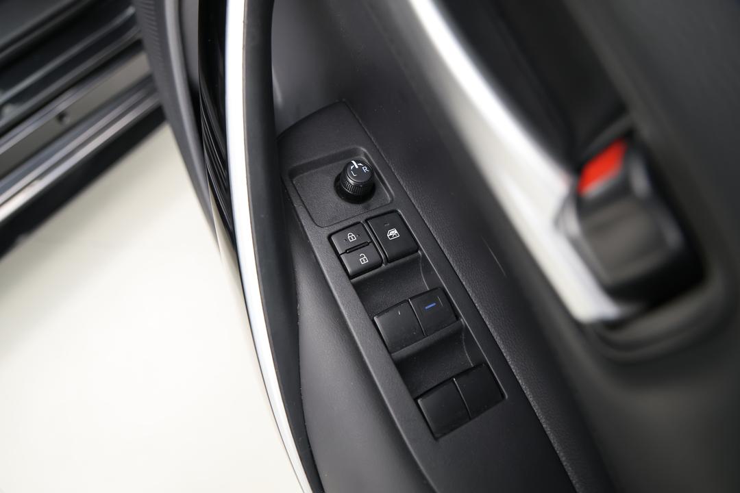 2020 Toyota Corolla Zr, Automatic, 43458 km, Pedals and Footmat