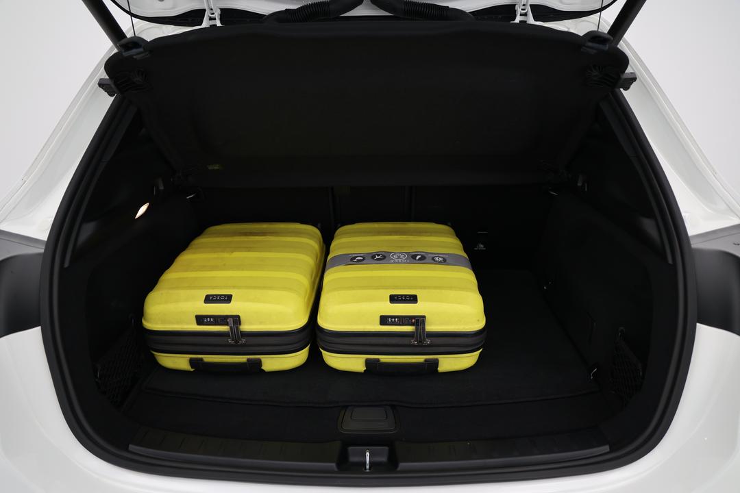 2021 Mercedes-amg GLA 35 4matic, Automatic, 46262 km, Boot Inside View with Luggage