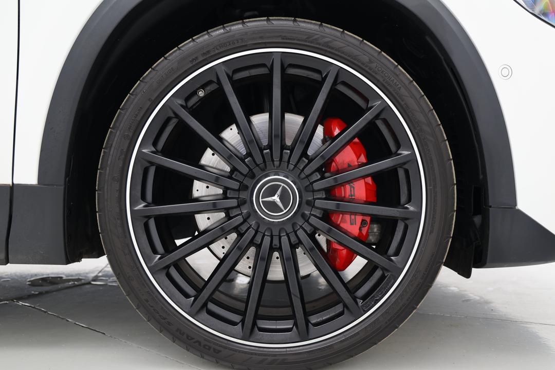 2021 Mercedes-amg GLA 35 4matic, Automatic, 46262 km, Right Front Wheel