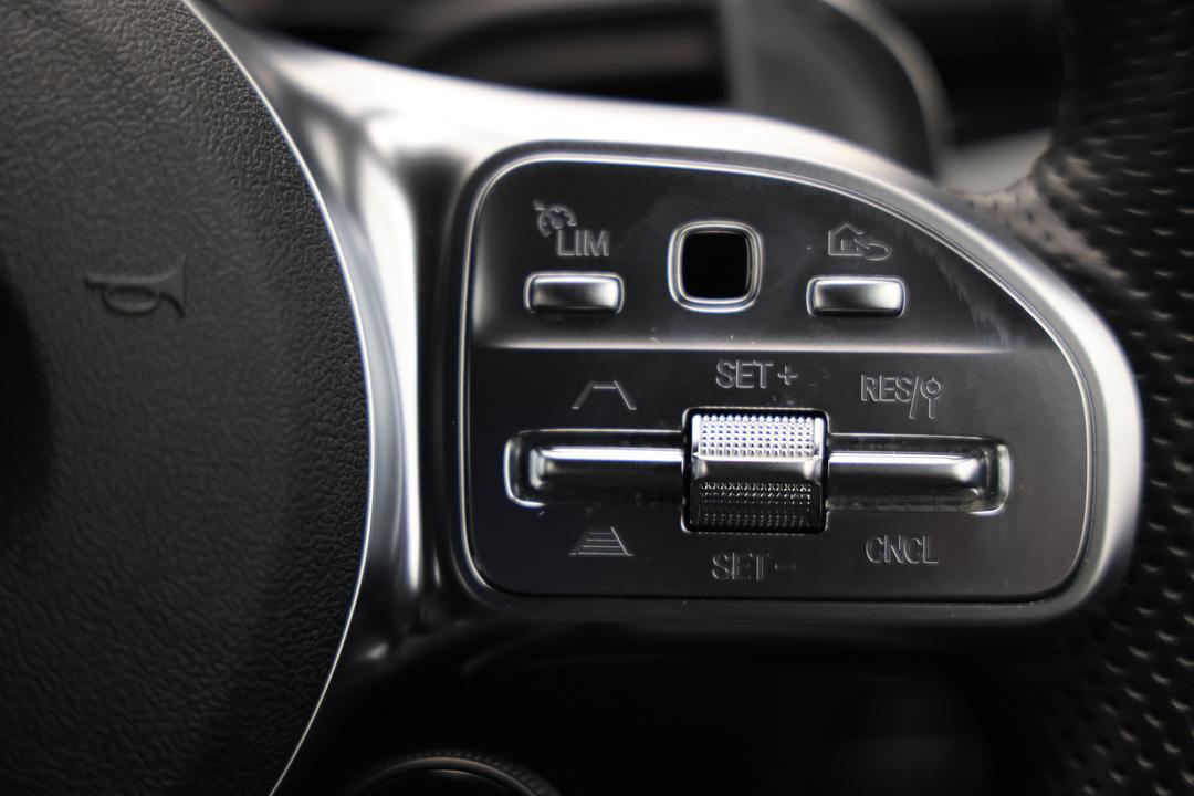 2021 Mercedes-amg GLA 35 4matic, Automatic, 46262 km, Speaker View