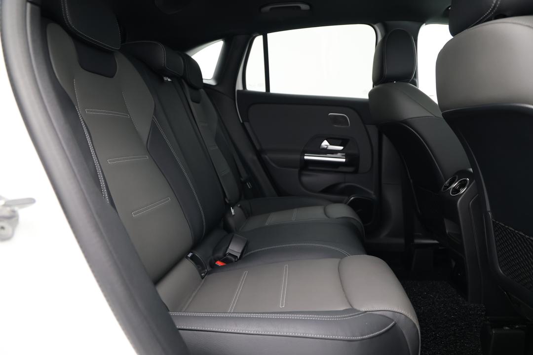2021 Mercedes-amg GLA 35 4matic, Automatic, 46262 km, Right Side Rear Door Cabin View