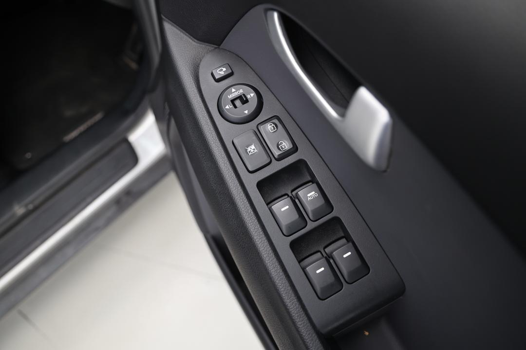 2014 Kia Sportage Sli (AWD), Automatic, 141245 km, Right Side Front Door Cabin View