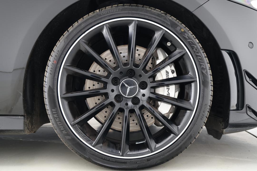 2021 Mercedes-amg A35 4matic, Automatic, 55730 km, Right Front Wheel
