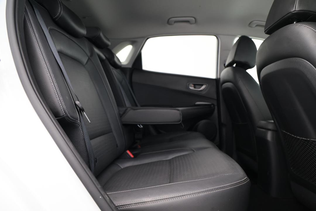 2017 Hyundai Kona Elite (FWD), Automatic, 90091 km, Right Side Rear Door Cabin View