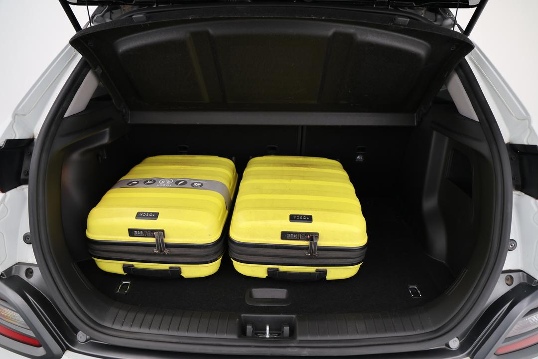 2017 Hyundai Kona Elite (FWD), Automatic, 90091 km, Boot Inside View with Luggage