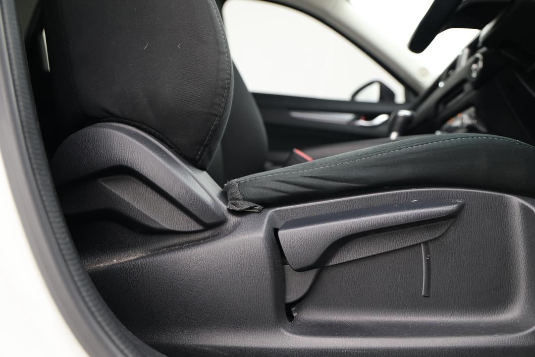 2021 Mazda CX-5 Maxx Sport (FWD), Automatic, 74279 km, Drivers Side Adjustment Panel