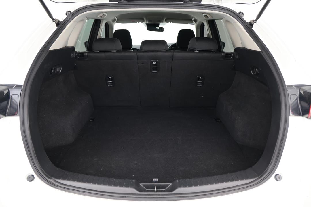 2021 Mazda CX-5 Maxx Sport (FWD), Automatic, 74279 km, Boot Inside View