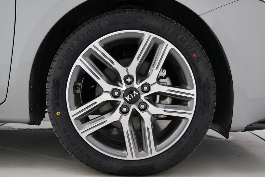 2020 Kia Cerato Sport Nav, Automatic, 34079 km, Right Front Wheel