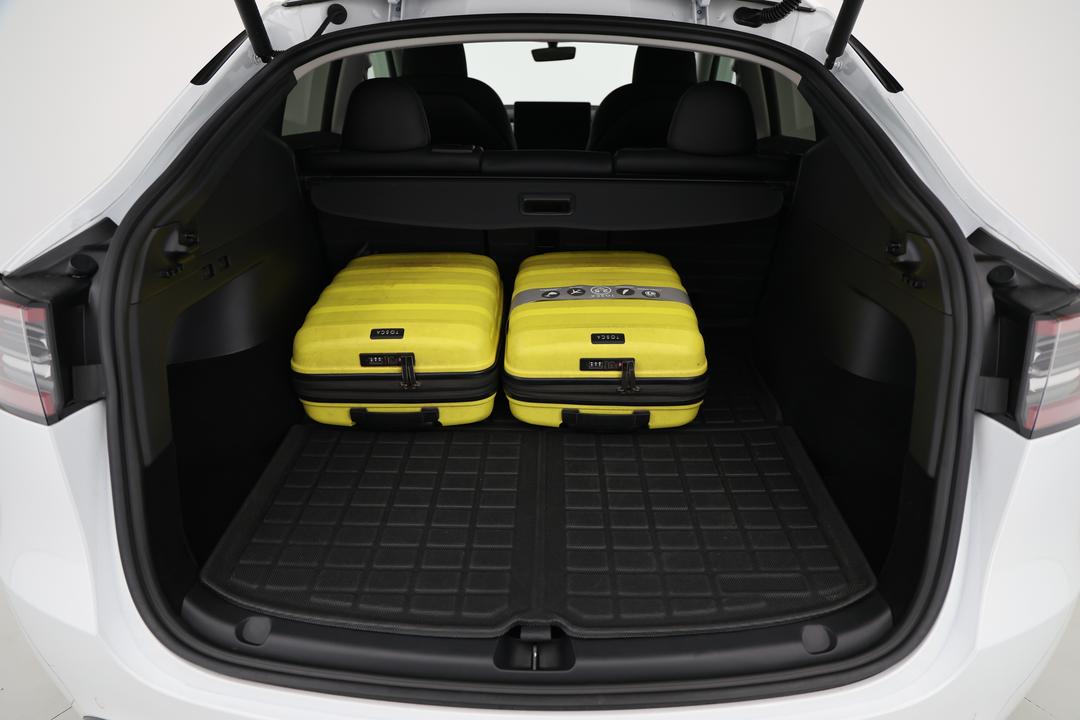 2022 Tesla Model Y Rear-wheel Drive, Automatic, 22517 km, Boot Inside View with Luggage